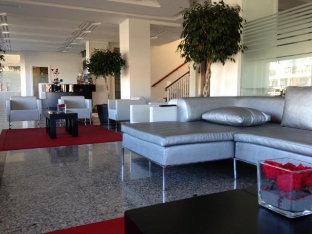 Hotel Adelma Hoznayo Εξωτερικό φωτογραφία